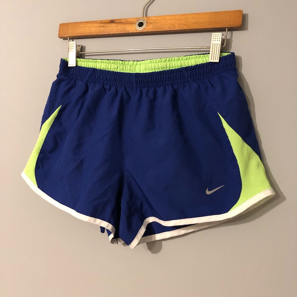 🌵NIKE Dry Tempo Running Shorts 3” - Small